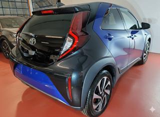 TOYOTA Aygo X usata, con Autoradio