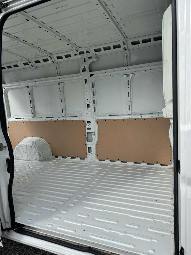 PEUGEOT Boxer usata 13
