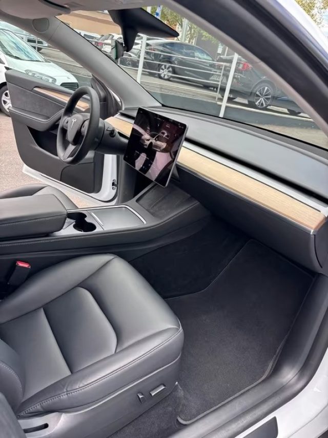 TESLA Model Y usata, con Sedili riscaldati