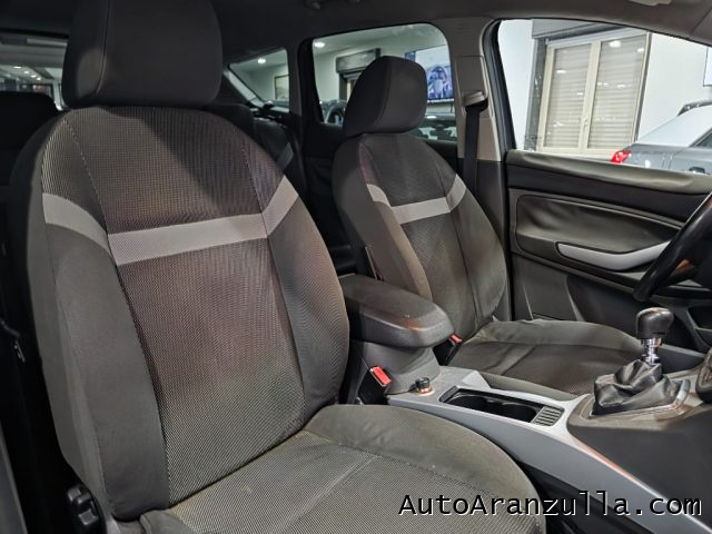 FORD Kuga usata, con Specchietti laterali elettrici