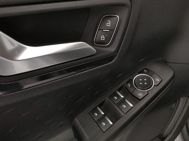 FORD Kuga usata, con USB