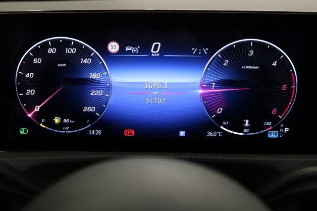 MERCEDES-BENZ CLA 220 usata, con Tettuccio apribile