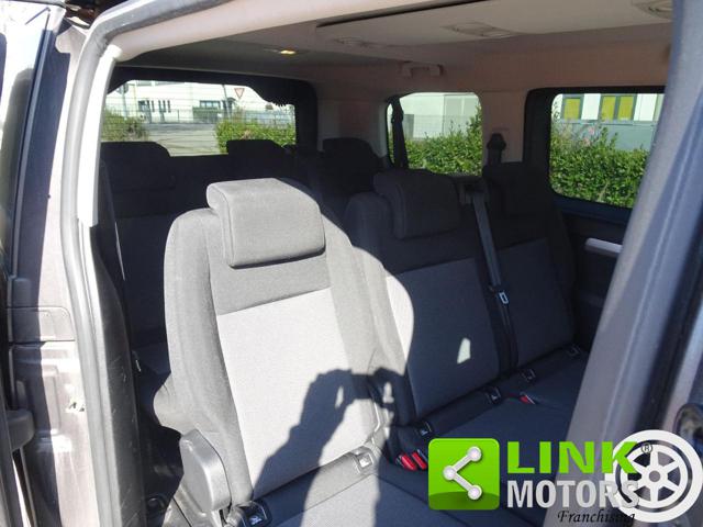 PEUGEOT Traveller usata, con Bracciolo