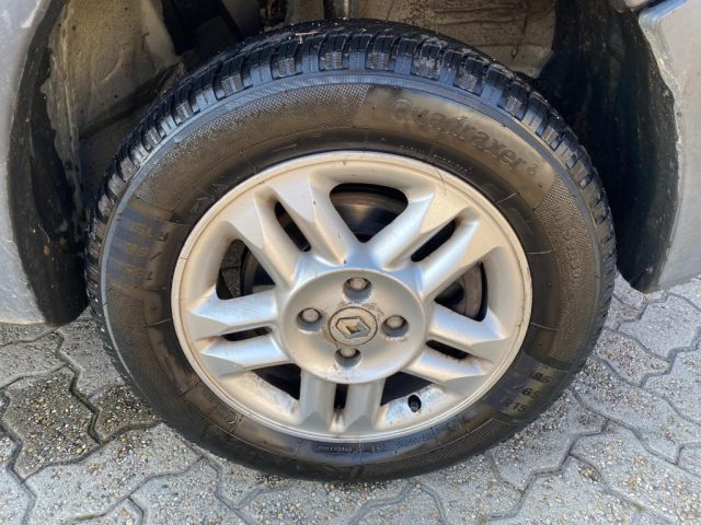 RENAULT Kangoo usata 14