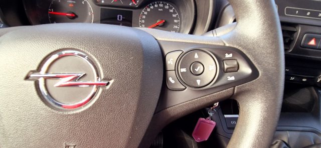 OPEL Combo usata, con Sensore di luce