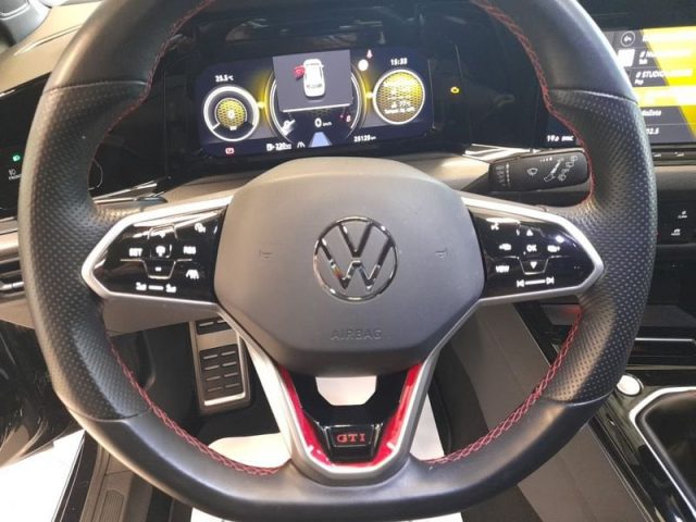 VOLKSWAGEN Golf usata, con Chiusura centralizzata