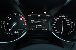 ALFA ROMEO Giulia usata, con Luci diurne