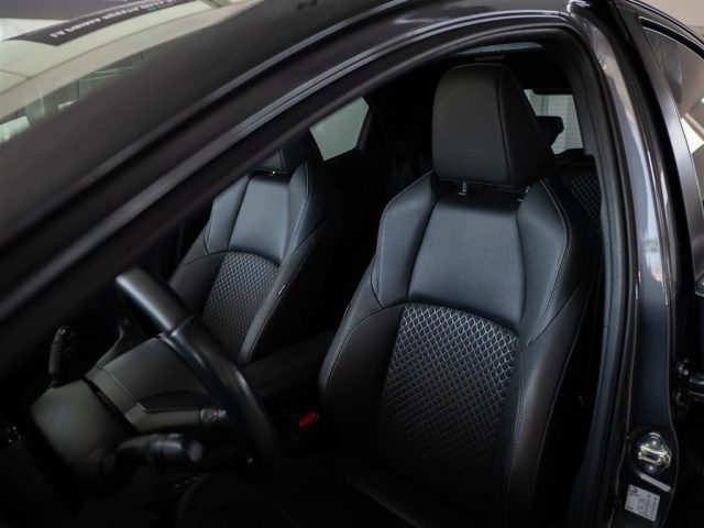 TOYOTA Yaris usata 13