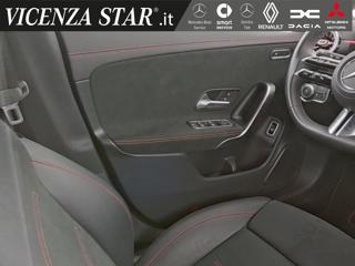 MERCEDES-BENZ CLA 200 usata, con Controllo automatico clima