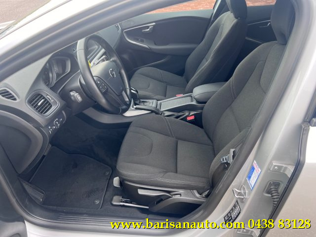 VOLVO V40 Cross Country usata, con Alzacristalli elettrici