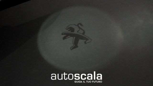 PEUGEOT 3008 usata, con Controllo automatico clima