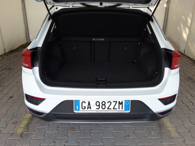 VOLKSWAGEN T-Roc usata, con USB