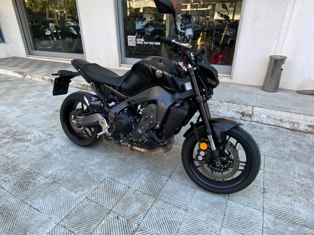 YAMAHA MT-09 usata 1