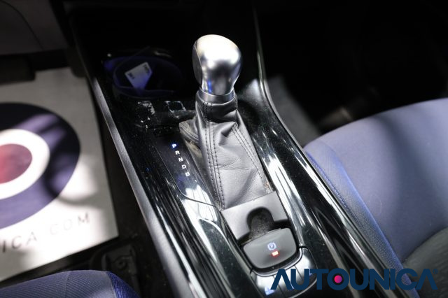 TOYOTA C-HR usata, con Bluetooth
