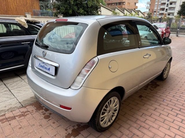 LANCIA Ypsilon usata, con Autoradio