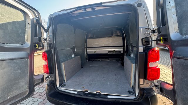 PEUGEOT Expert usata, con USB