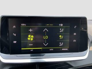 PEUGEOT 2008 usata 15