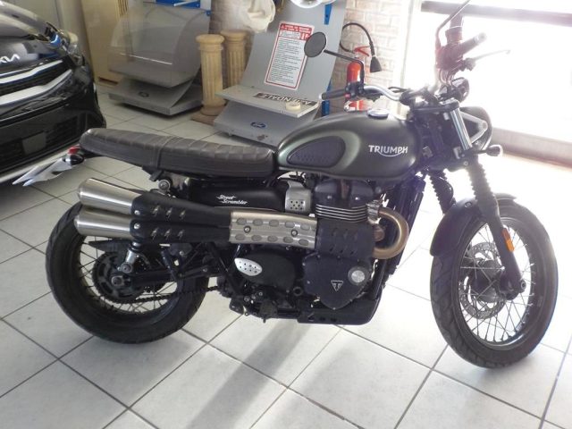 TRIUMPH Street Scrambler 900 usata 0