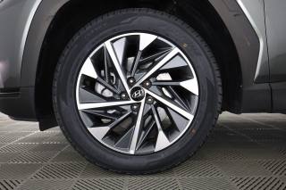 HYUNDAI Tucson usata 8