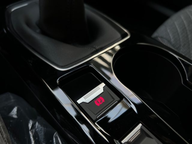 PEUGEOT 2008 usata, con Luci diurne LED