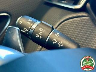 LAND ROVER Range Rover Velar usata, con Sedile posteriore sdoppiato