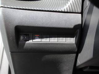 PEUGEOT 2008 usata, con Sensori di parcheggio anteriori