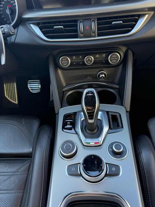 ALFA ROMEO Stelvio usata, con Volante in pelle