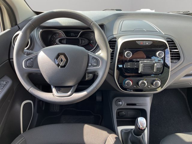 RENAULT Captur usata 9