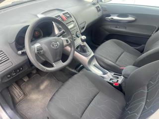 TOYOTA Auris usata, con Alzacristalli elettrici