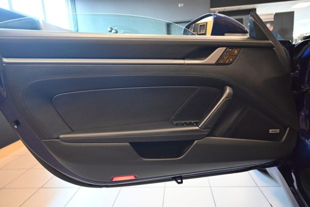 PORSCHE 992 usata 43