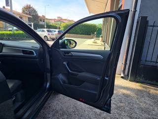 VOLKSWAGEN T-Roc usata 130
