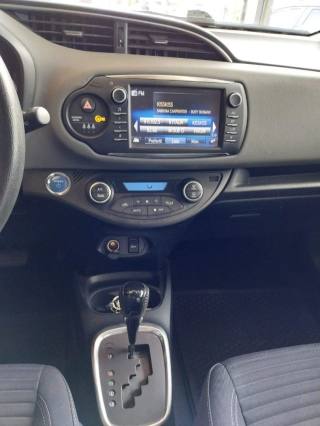 TOYOTA Yaris usata, con Servosterzo