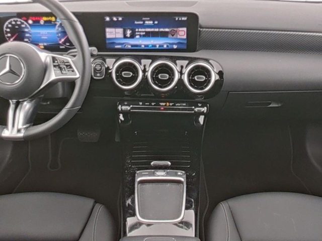 MERCEDES-BENZ A 180 usata, con Autoradio