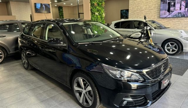 PEUGEOT 308 usata, con Controllo automatico clima