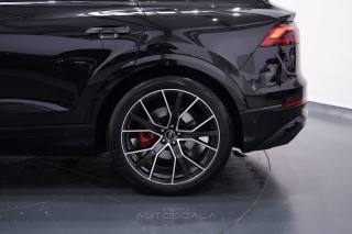 AUDI Q8 usata, con Telecamera per parcheggio assistito