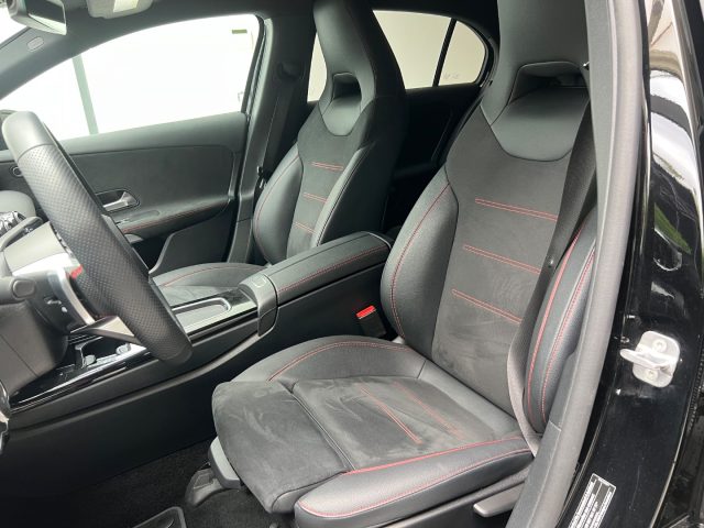 MERCEDES-BENZ A 180 usata, con Touch screen