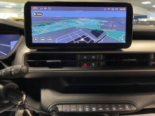 JEEP Avenger usata, con USB