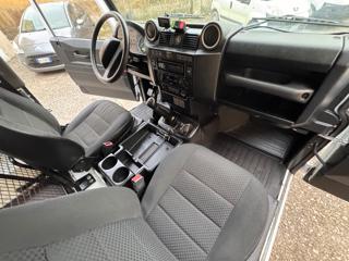 LAND ROVER Defender usata, con ESP
