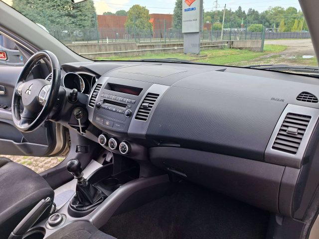 MITSUBISHI Outlander usata, con Servosterzo