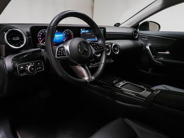 MERCEDES-BENZ CLA 180 usata, con Autoradio
