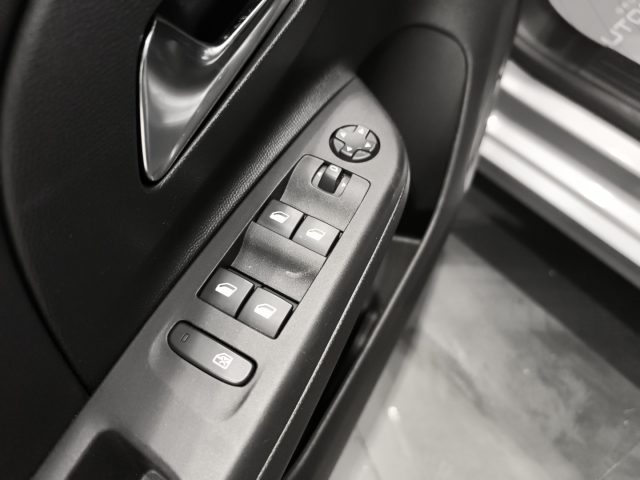 OPEL Corsa usata, con Climatizzatore