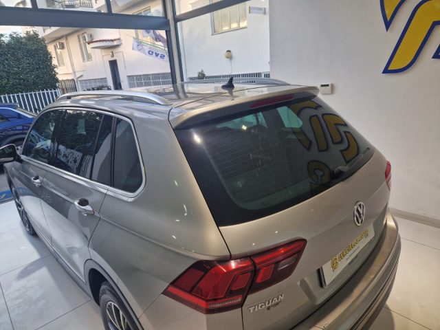 VOLKSWAGEN Tiguan usata, con Airbag