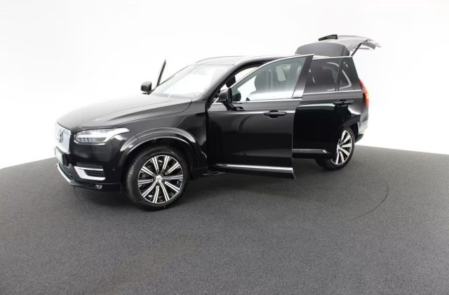 VOLVO XC90 usata, con Sistema di navigazione