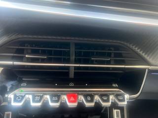 PEUGEOT 2008 usata, con USB