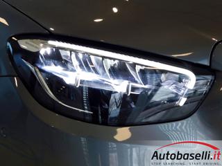 MERCEDES-BENZ E 220 usata, con Fari LED
