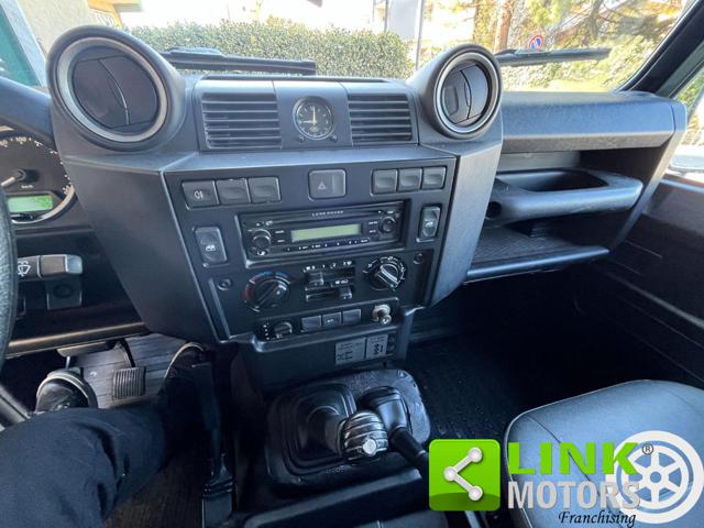 LAND ROVER Defender usata 29