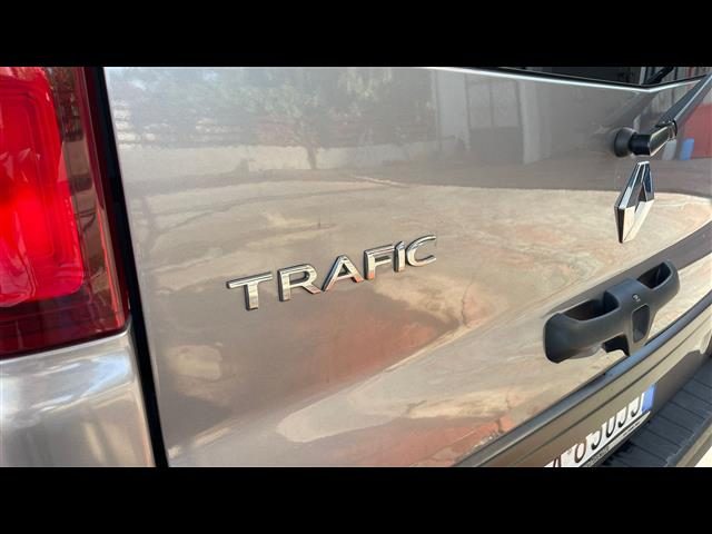 RENAULT Trafic usata 12