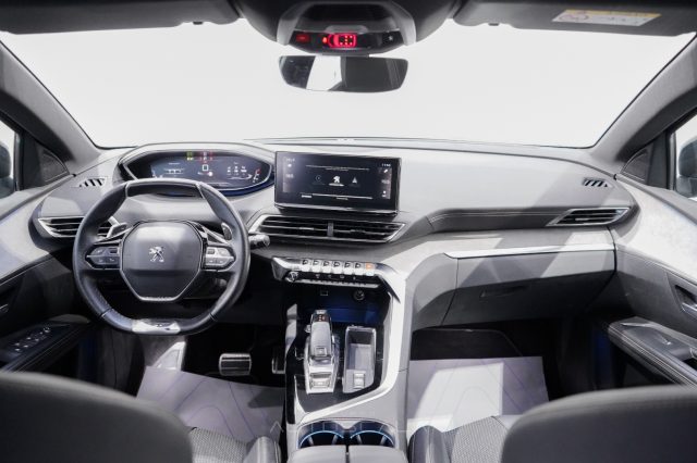 PEUGEOT 5008 usata, con Sensori di parcheggio posteriori