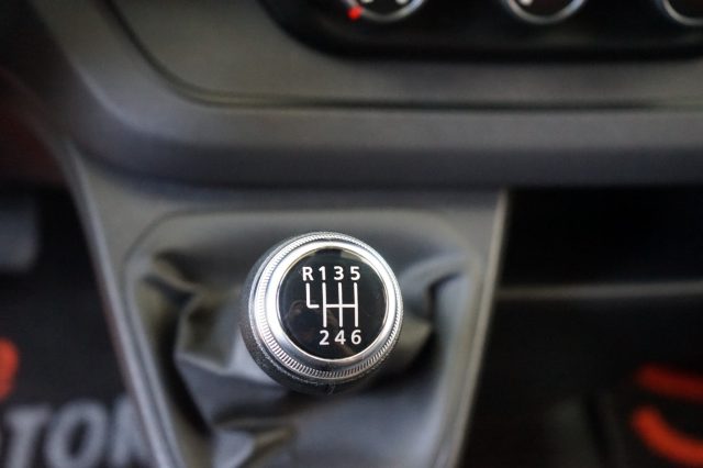 RENAULT Trafic usata, con Bluetooth