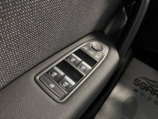 RENAULT Captur usata, con Fari LED